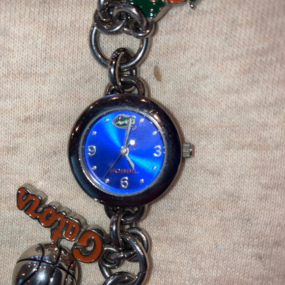 Womens Florida Gator Charm Bracelet Watch - Picture 5 of 6